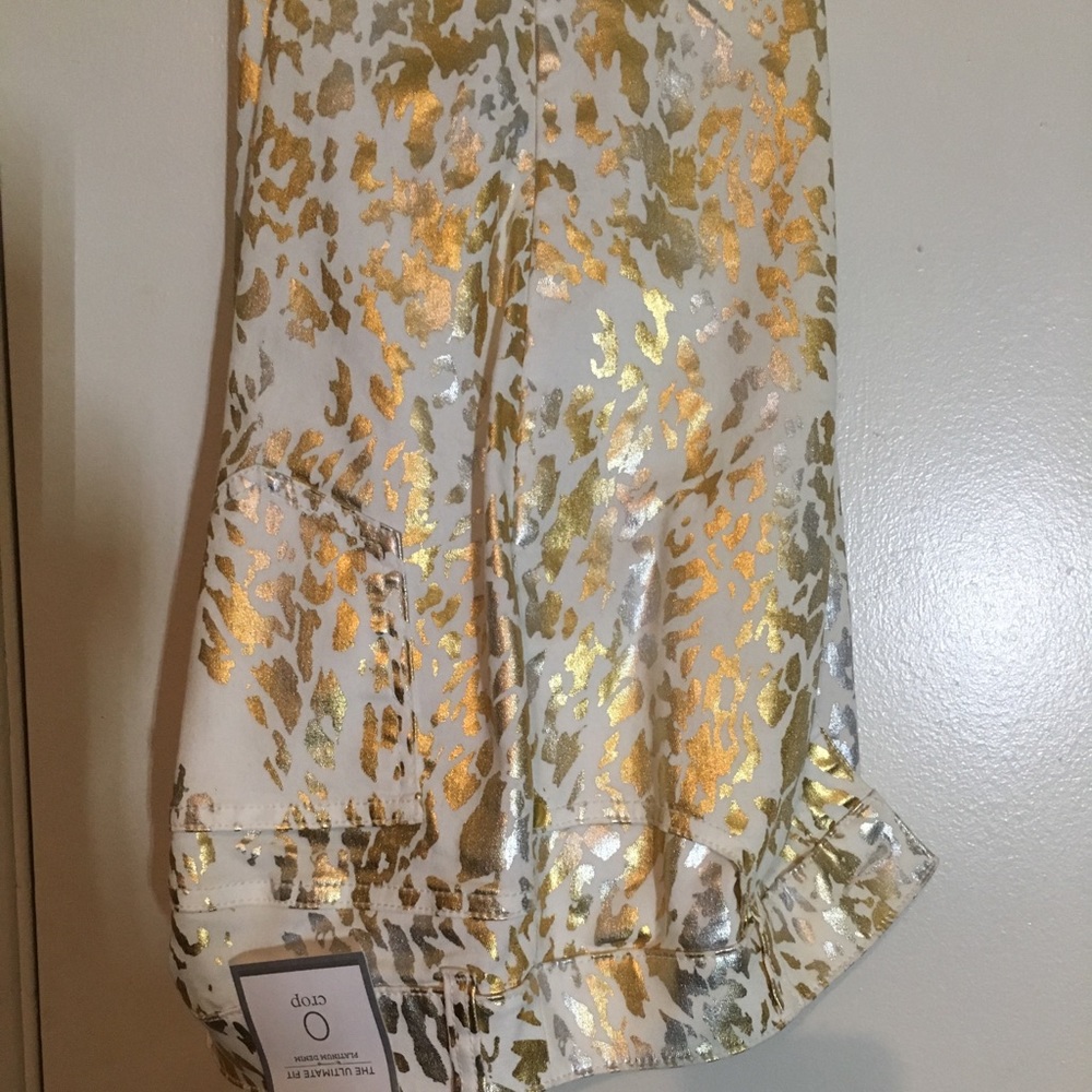 Chico’s Women’s Platinum Jeans New: Cheetah Shine.